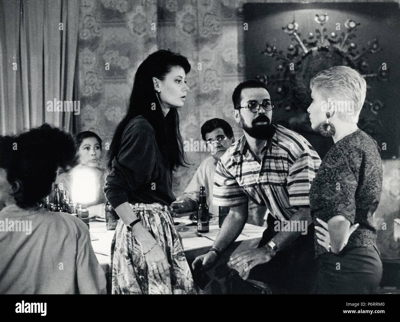 Adorables mentiras Année : 1992 Cuba / Espagne Réalisateur : Gerardo  Chijona Thaïs Valdes, Luis Alberto Garcia, Isabel Santos Photo Stock - Alamy
