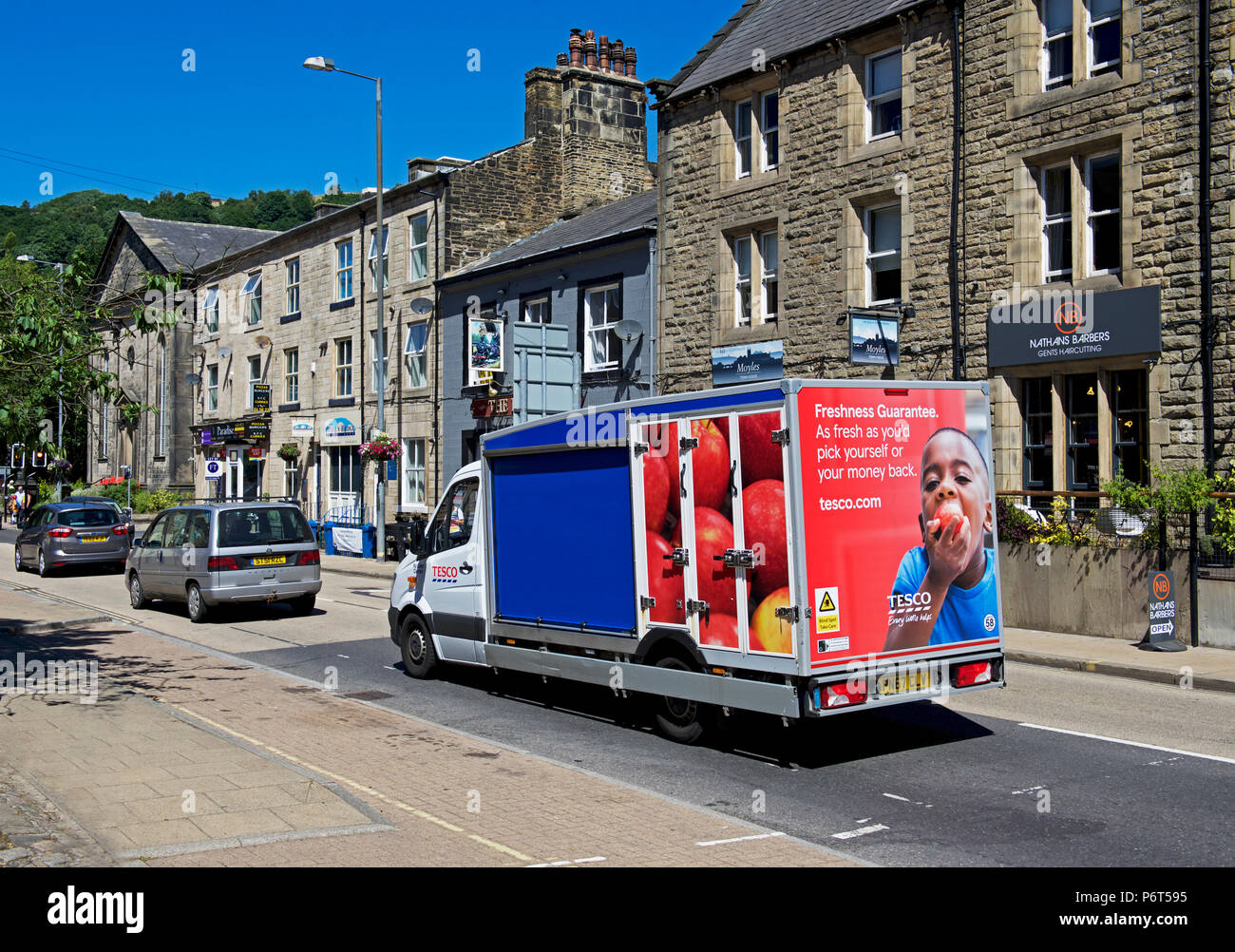 Tesco delivery van, Hebden Bridge, Calderdale, West Yorkshire, England UK Banque D'Images