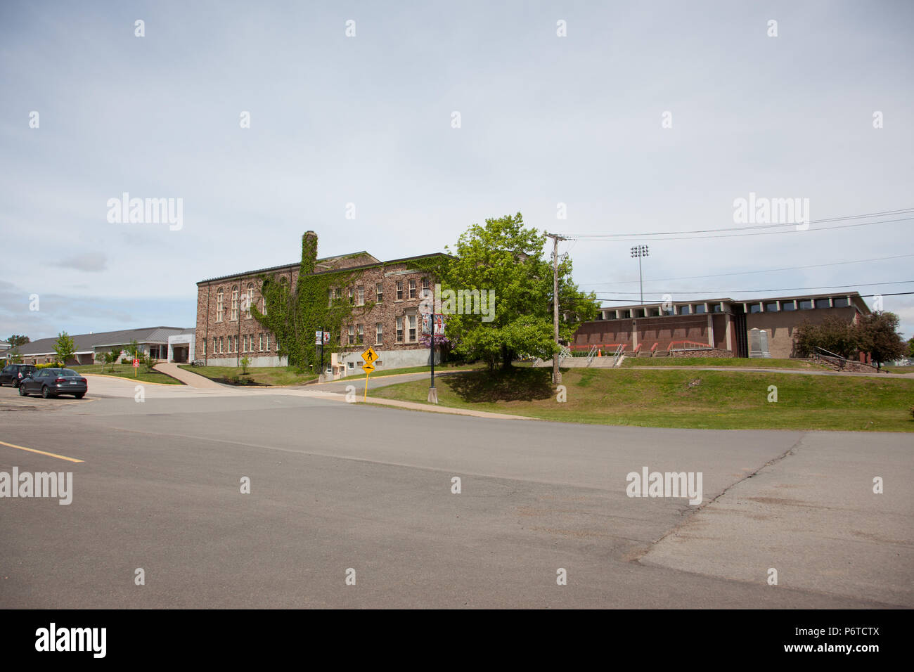 3 juin 2018- Wolfville, Nouvelle-Écosse : War Memorial Gymnasium à l'Université Acadia, qui est le foyer de l'université d'athlétisme et la piscine du complexe Banque D'Images