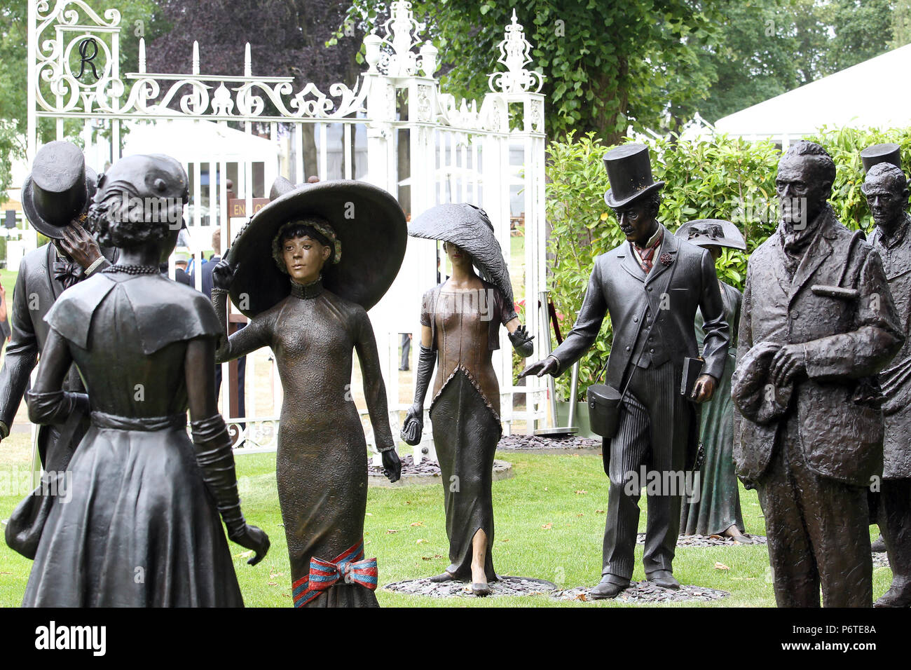 Royal Ascot, Sculptures à l'hippodrome Banque D'Images