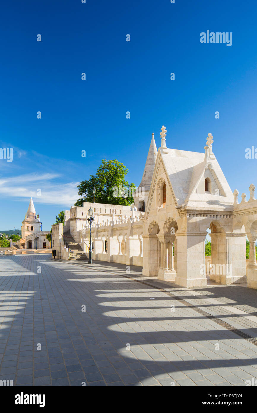 Hongrie, Budapest, Hongrie centrale. Du Bastion des Pêcheurs tient son nom de la guilde des pêcheurs chargés de défendre cette partie de la ville au Moyen Âge. Banque D'Images