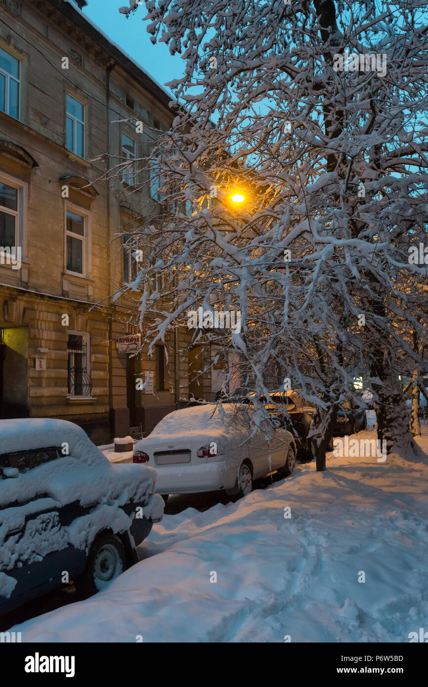 Lviv Ukraine Fevrier 04 18 Beau Paysage D Hiver Tot Le Matin Dans Le Centre De Lviv City Photo Stock Alamy