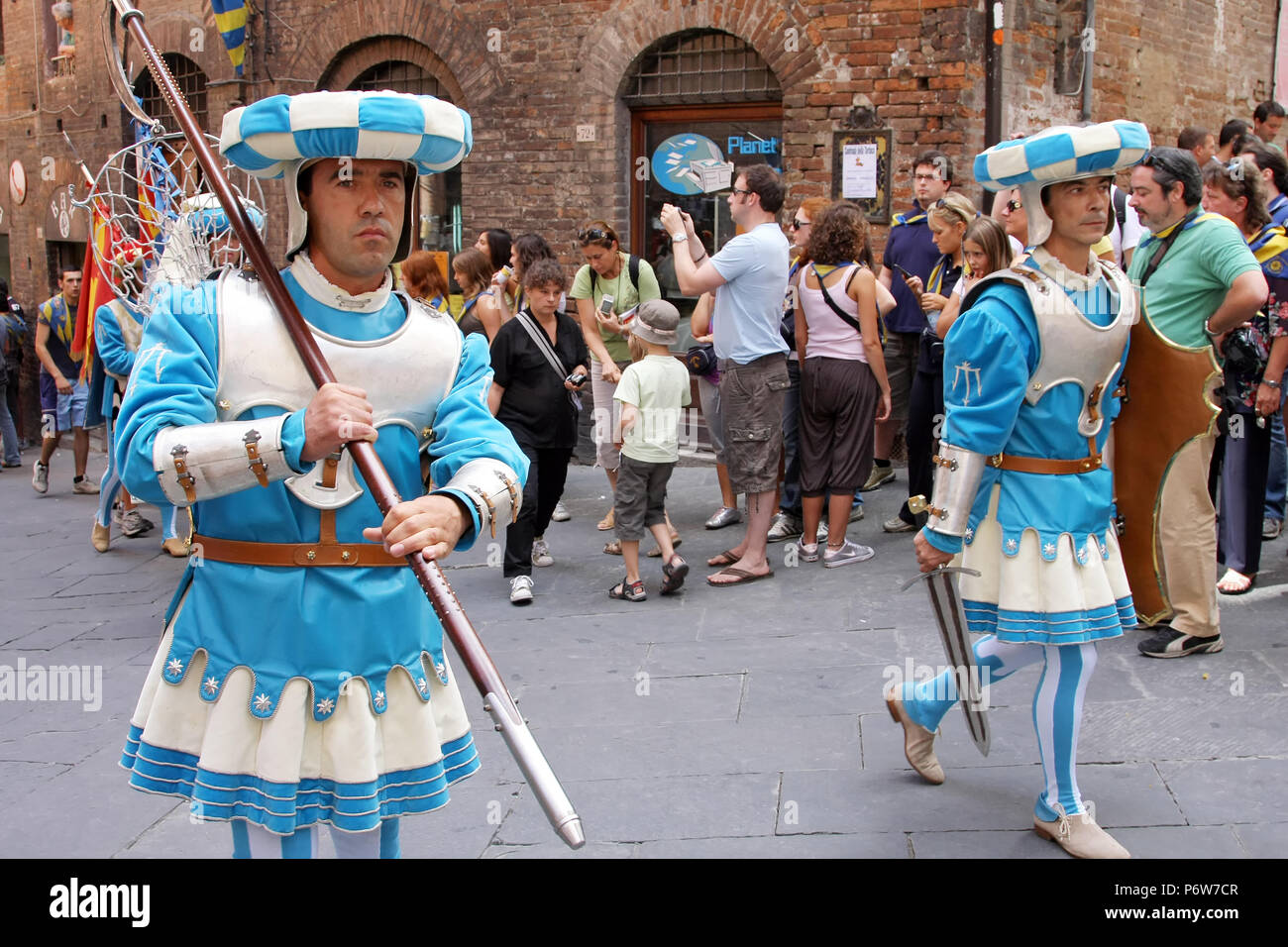 Sienne, ITALIE - 16 août 2008 : Marching Band au festival Palio di Siena, Sienne (Sienne), province de Sienne, Toscane, Italie Banque D'Images