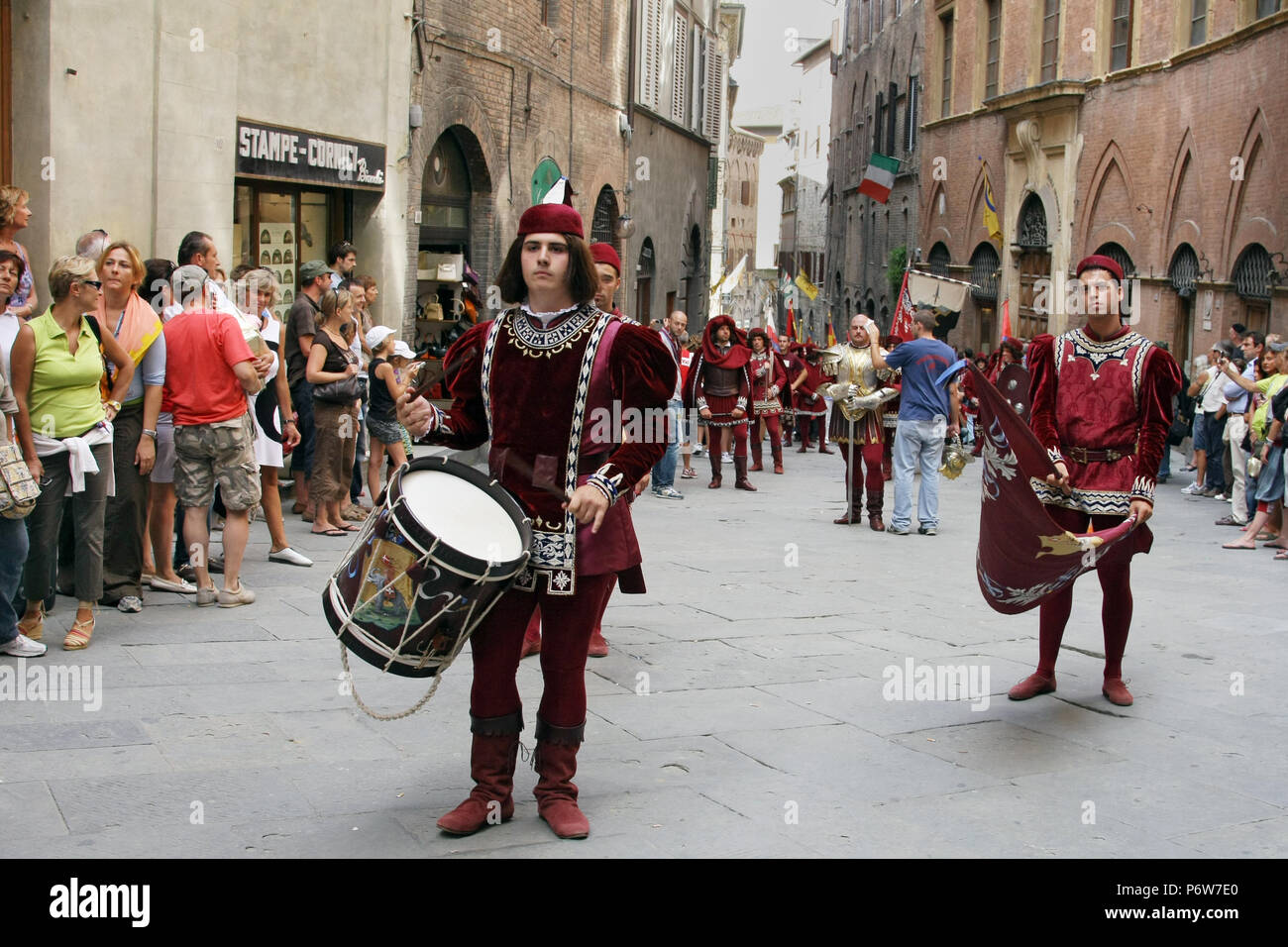 Sienne, ITALIE - 16 août 2008 : Marching Band au festival Palio di Siena, Sienne (Sienne), province de Sienne, Toscane, Italie Banque D'Images