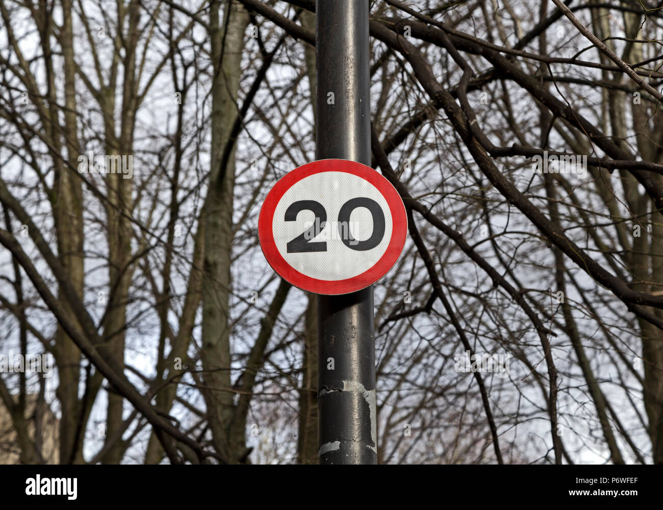 A 20 milles à l'heure limite de vitesse signer à Bristol, Royaume Uni Banque D'Images