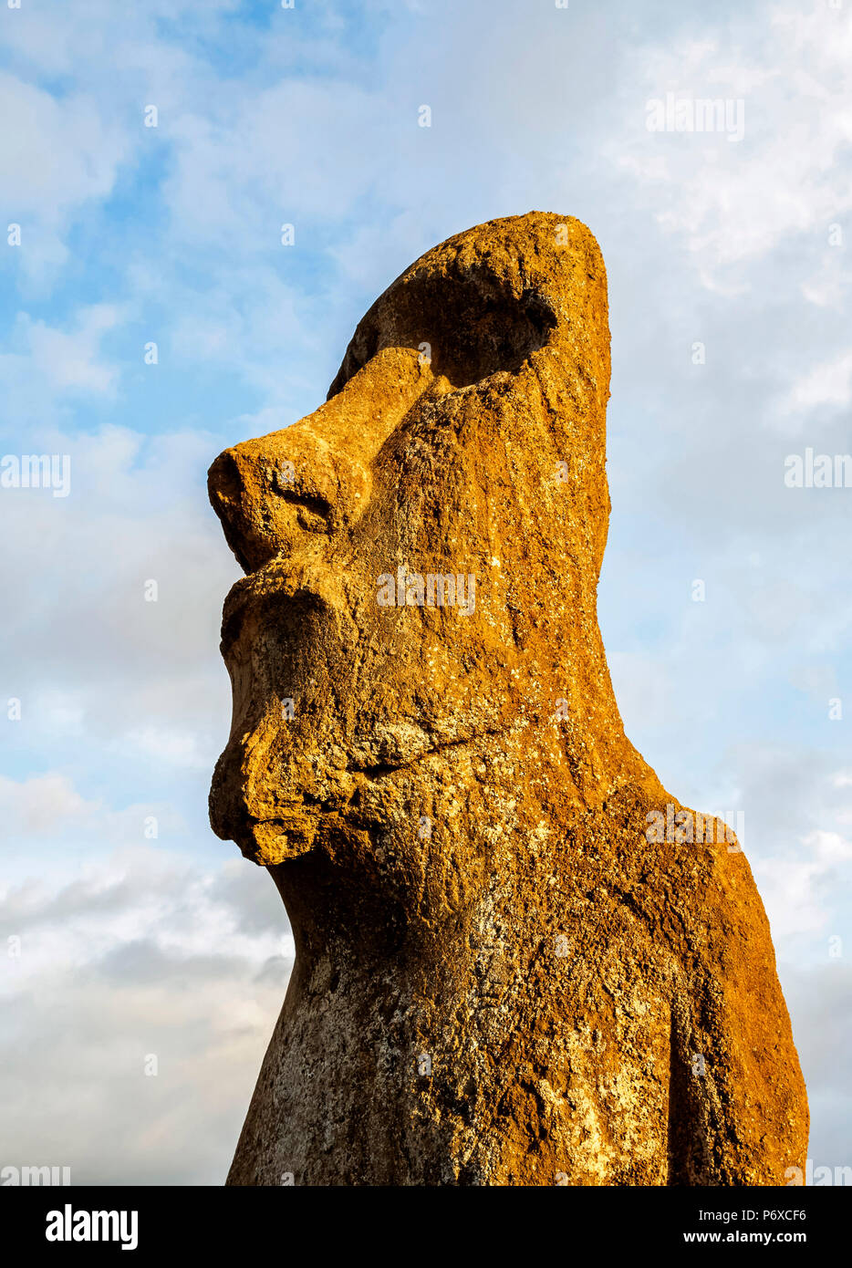 Moai de l'ahu Tongariki, parc national de Rapa Nui, l'île de Pâques, Chili Banque D'Images