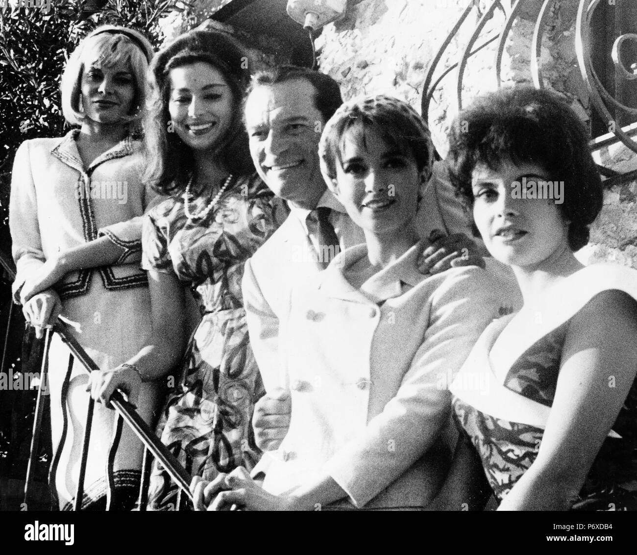 Eddie Constantine, Françoise brion, Eliane d'Almeida, yvonne monlaur, Claudine coster, Antibes, France 1961 Banque D'Images