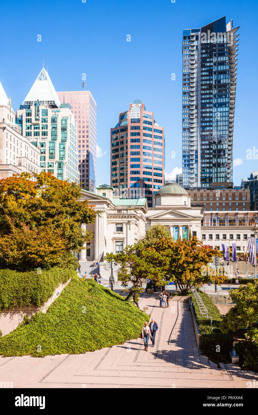 À l'automne de Robson Square, Vancouver, British Columbia, Canada Banque D'Images