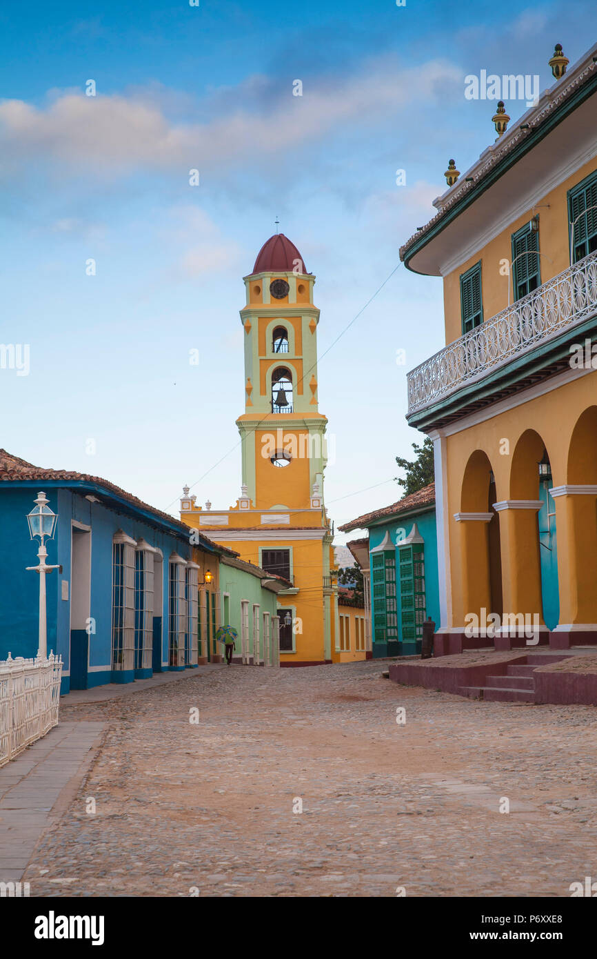 Cuba, Trinidad, Plaza Mayor, Musée Romantico et Musée National de la Lucha Contra Bandidos - ancien couvent de San Francisco de AsÃ-si Banque D'Images
