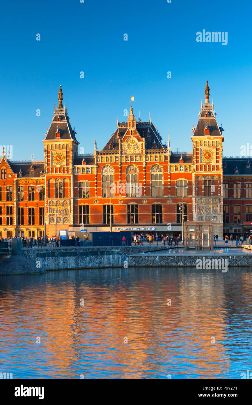 La gare centrale, Amsterdam, Pays-Bas Banque D'Images