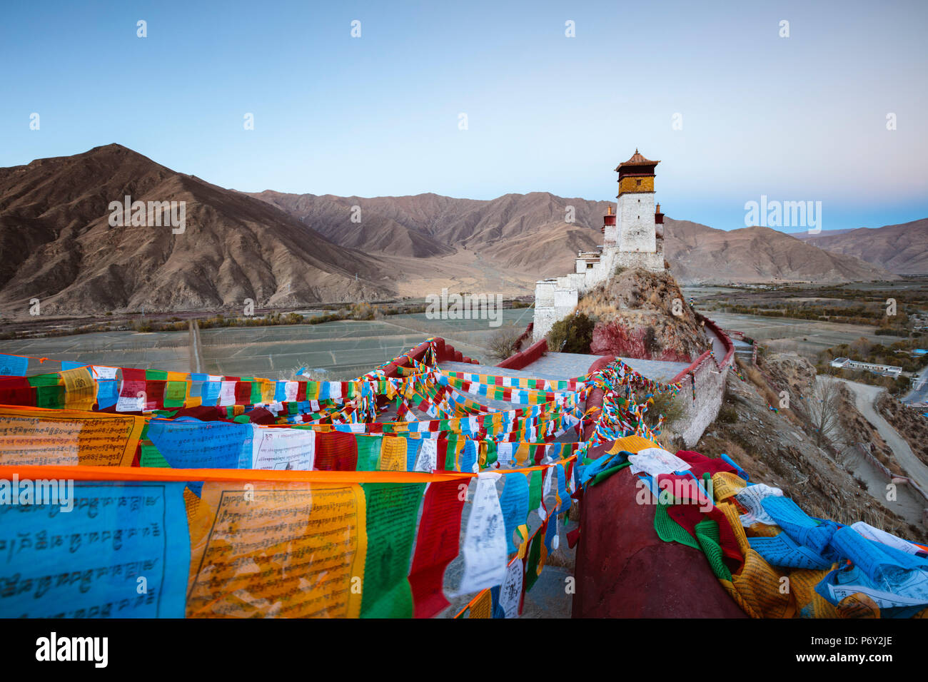Yungbulakang Palace à l'aube, Tibet, Chine Banque D'Images