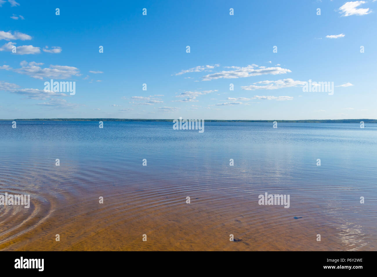 Une scène calme sur le lac Drivyaty Braslav, Bélarus dans Banque D'Images
