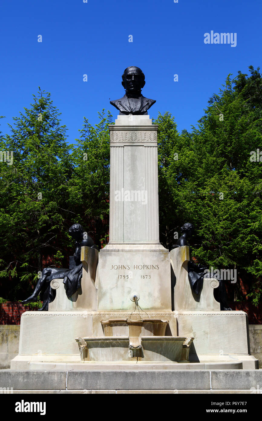 Monument de l'Université Johns Hopkins, le premier bienfaiteur de la Johns Hopkins University, Baltimore, Maryland, USA Banque D'Images