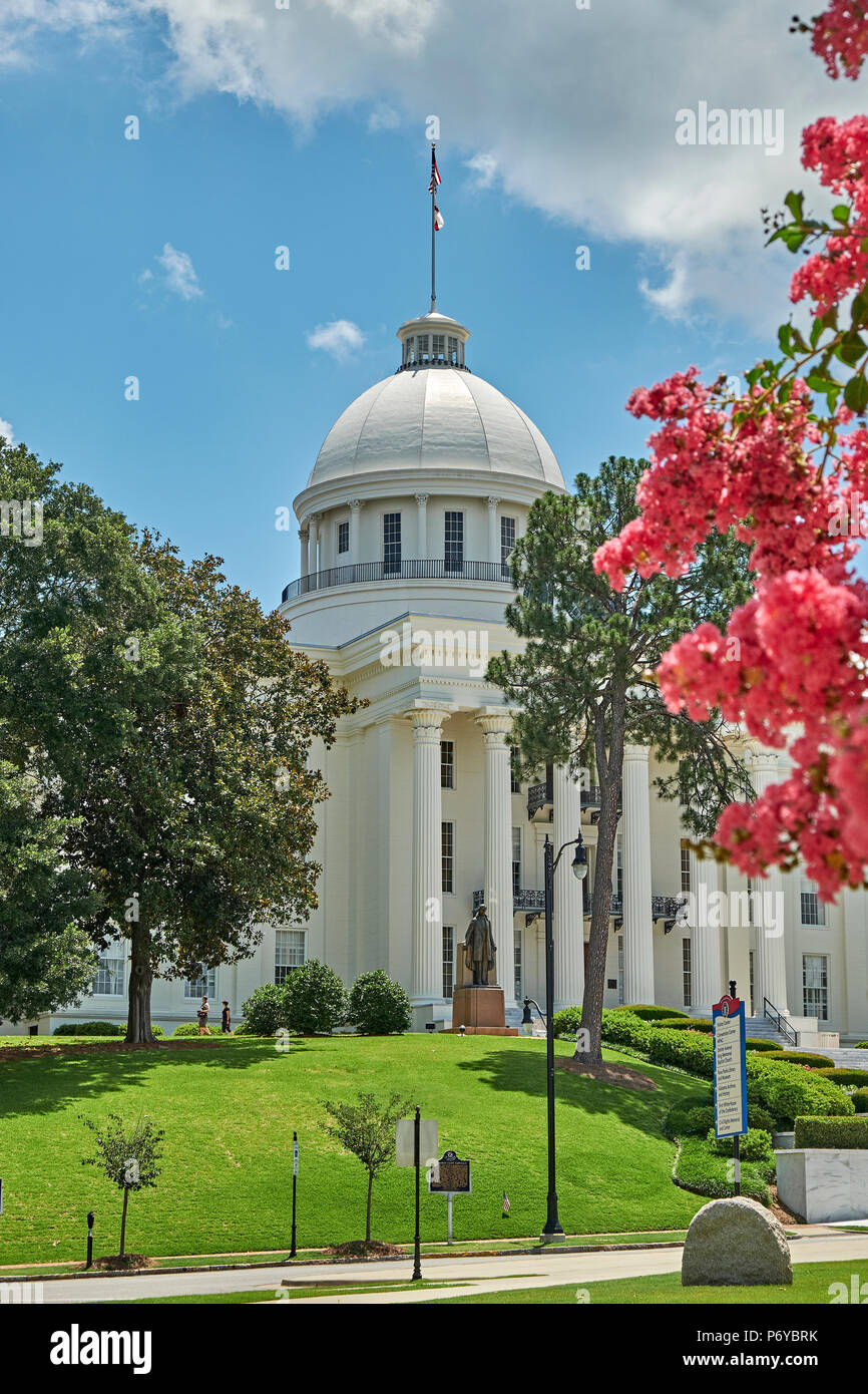 La California State Capitol building à Montgomery, en Alabama est le siège du gouvernement de l'état de l'Alabama en Alabama aux États-Unis. Banque D'Images