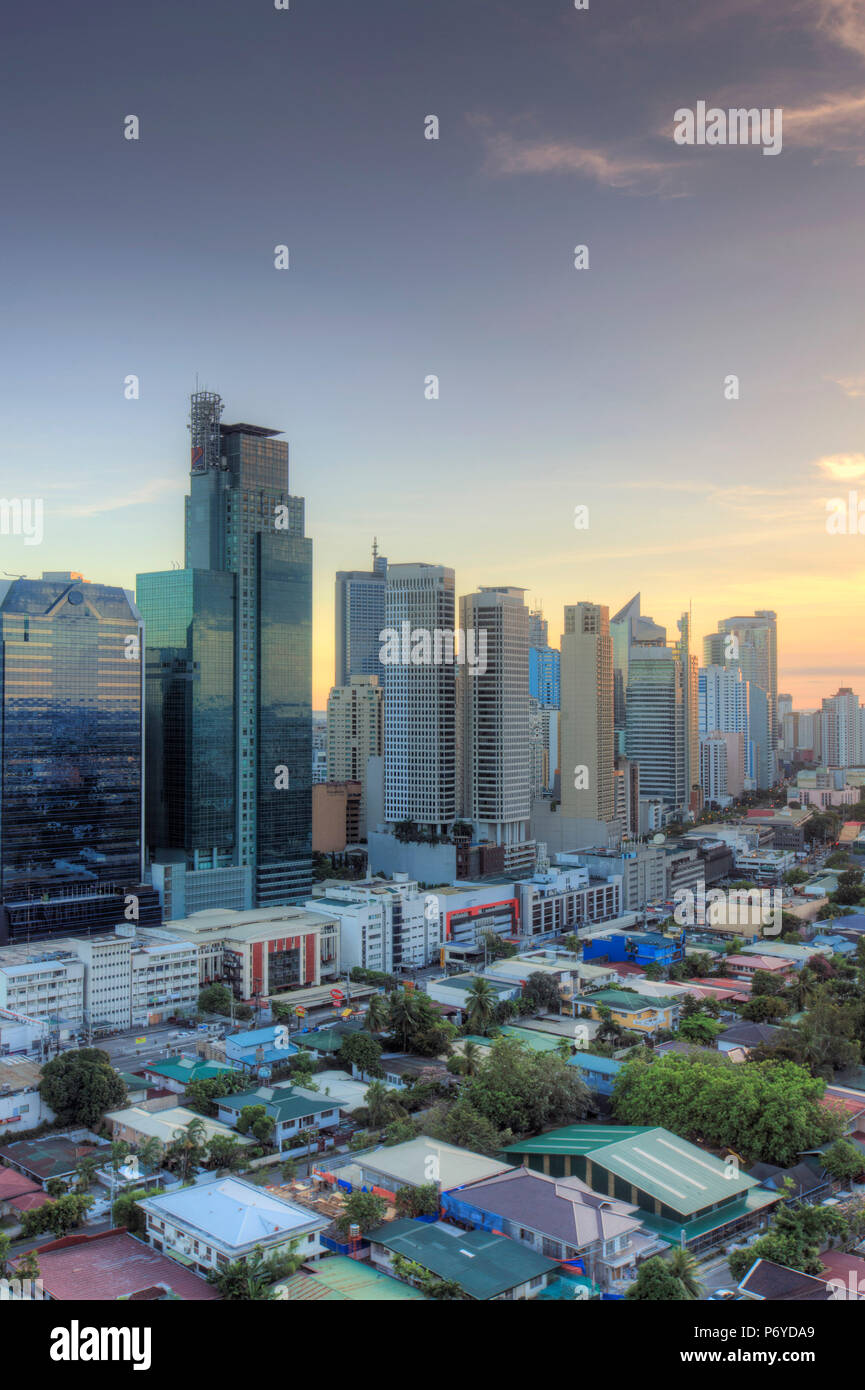 Philippines, Manille, Makati Avenue Makati, le quartier des affaires et sur les toits de la ville Banque D'Images