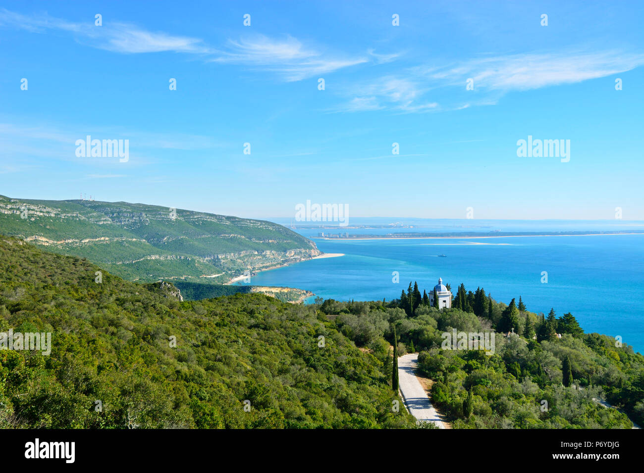 Montagnes Arrabida (Serra da Arrabida). Parc Naturel d'Arrabida, Portugal Banque D'Images