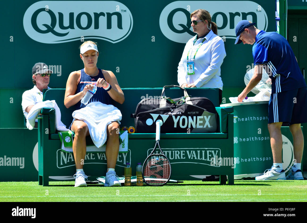 Angelique Kerber (GER) entre les jeux à la Nature Valley International Eastbourne, 27 juin 2018 Banque D'Images