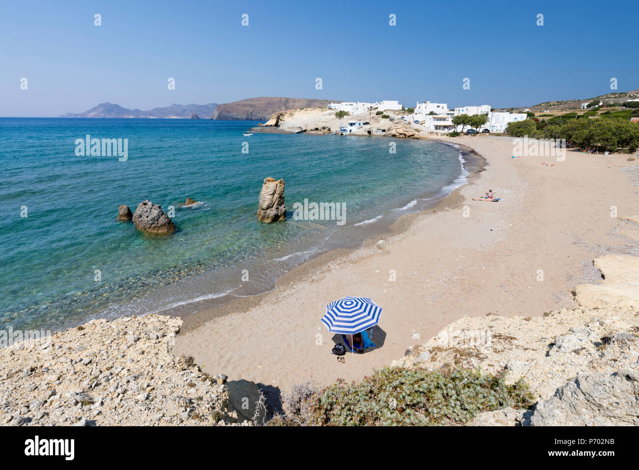 Plage de Pachena avec eau turquoise, Milos, Cyclades, Pachena, sur la mer Egée, les îles grecques, Grèce, Europe Banque D'Images