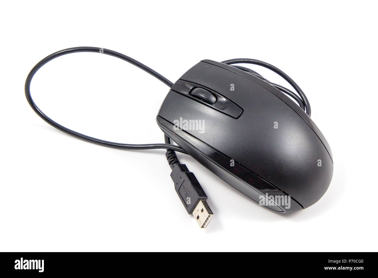 Souris d'ordinateur sur fond blanc / noir USB souris ordinateur câblé. Banque D'Images