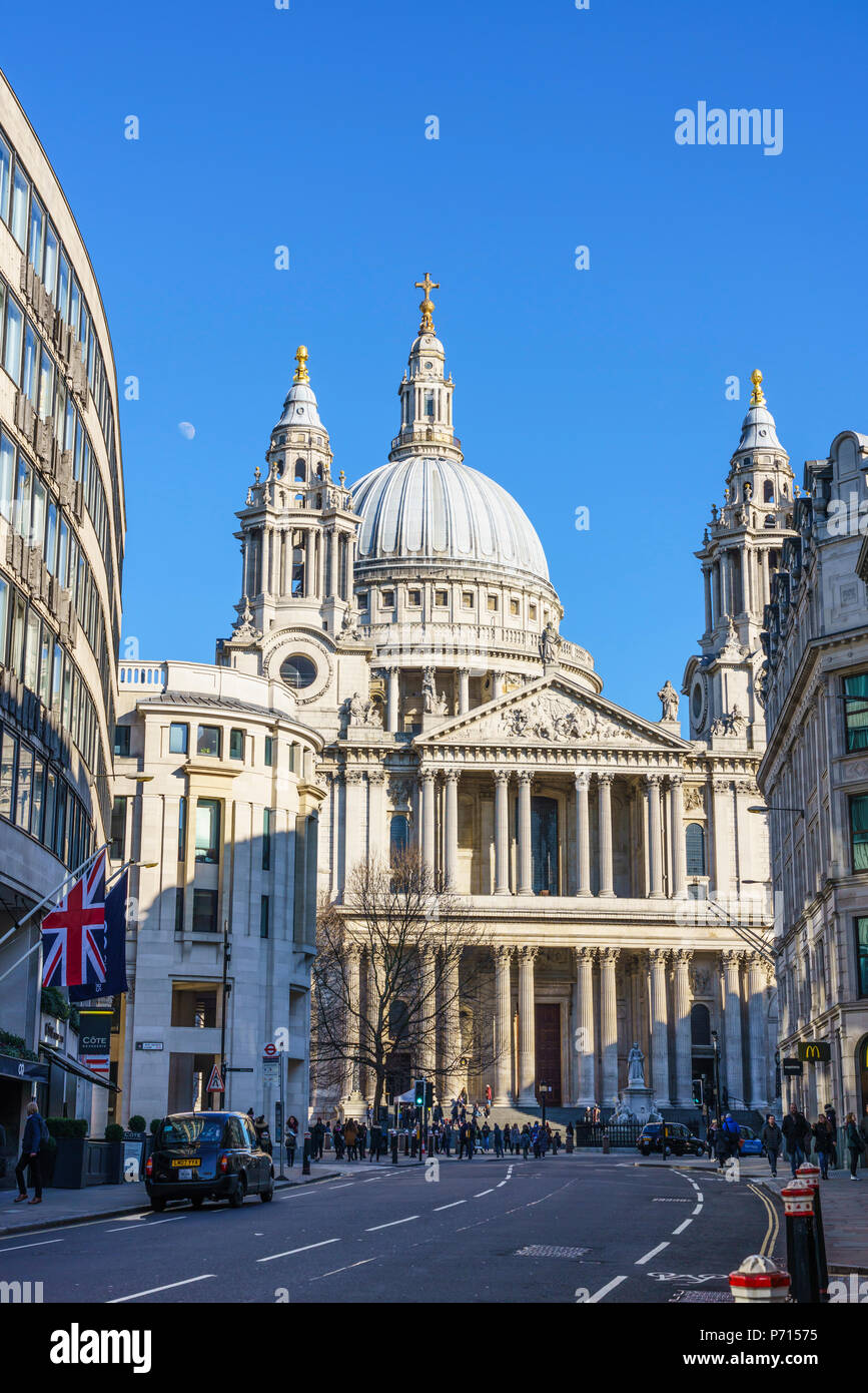 La Cathédrale St Paul, portique de l'Ouest, Londres, Angleterre, Royaume-Uni, Europe Banque D'Images