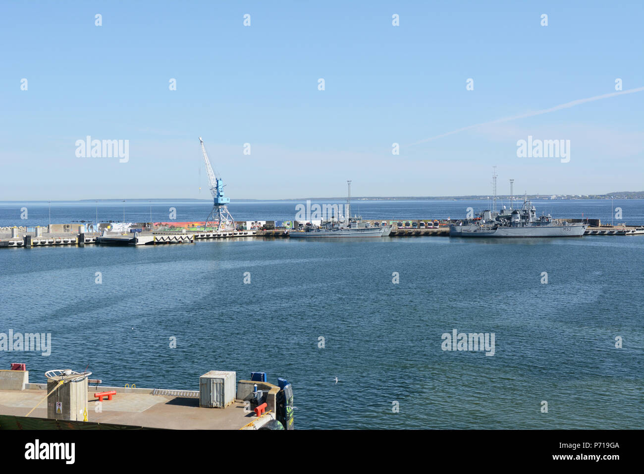 TALLINN, ESTONIE - 13 mai 2018 : les navires de la marine lituanienne destiné au chasseur Force Suduvis LNS LNS Skalvis M52 et M53 amarré au port de Tallinn Banque D'Images