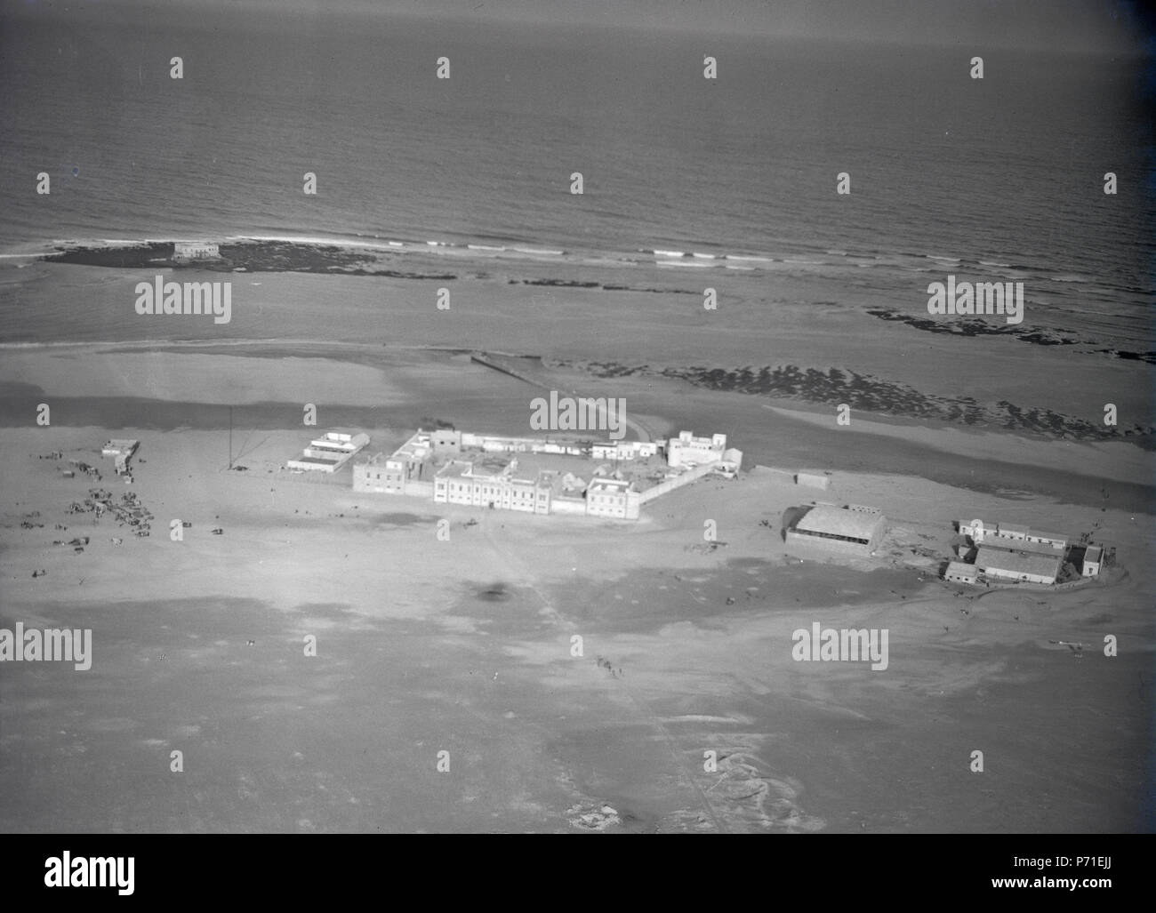 44 ETH-bib-Anlage mit une Flugzeugschuppen Westafrikas-Tschadseeflug 1930-1931 der Küste-LBS MH02-08-1004 Banque D'Images