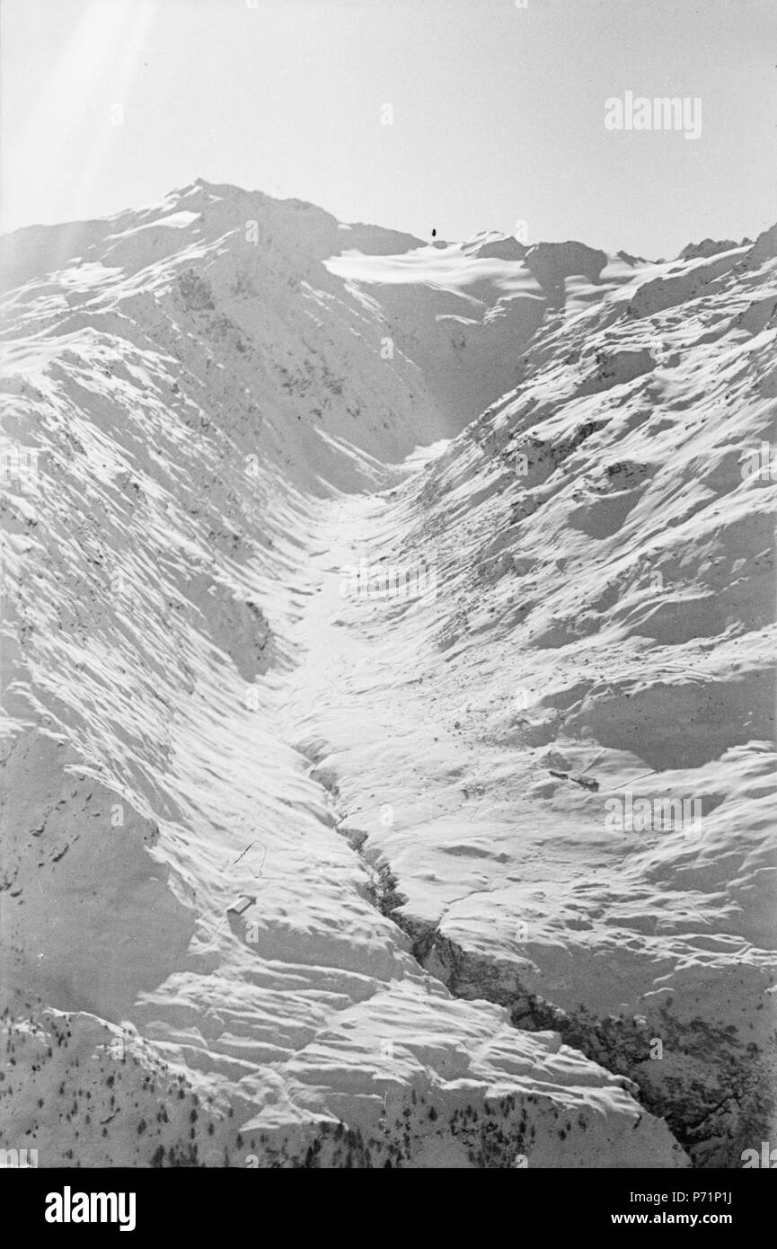 48 ETH-bib-Bernina - Piz Roseg c. S.-Inlandflüge - Val Fedoz Saletschina avec Piz Piz et instances internationales -LBS MH05-73-03 Banque D'Images