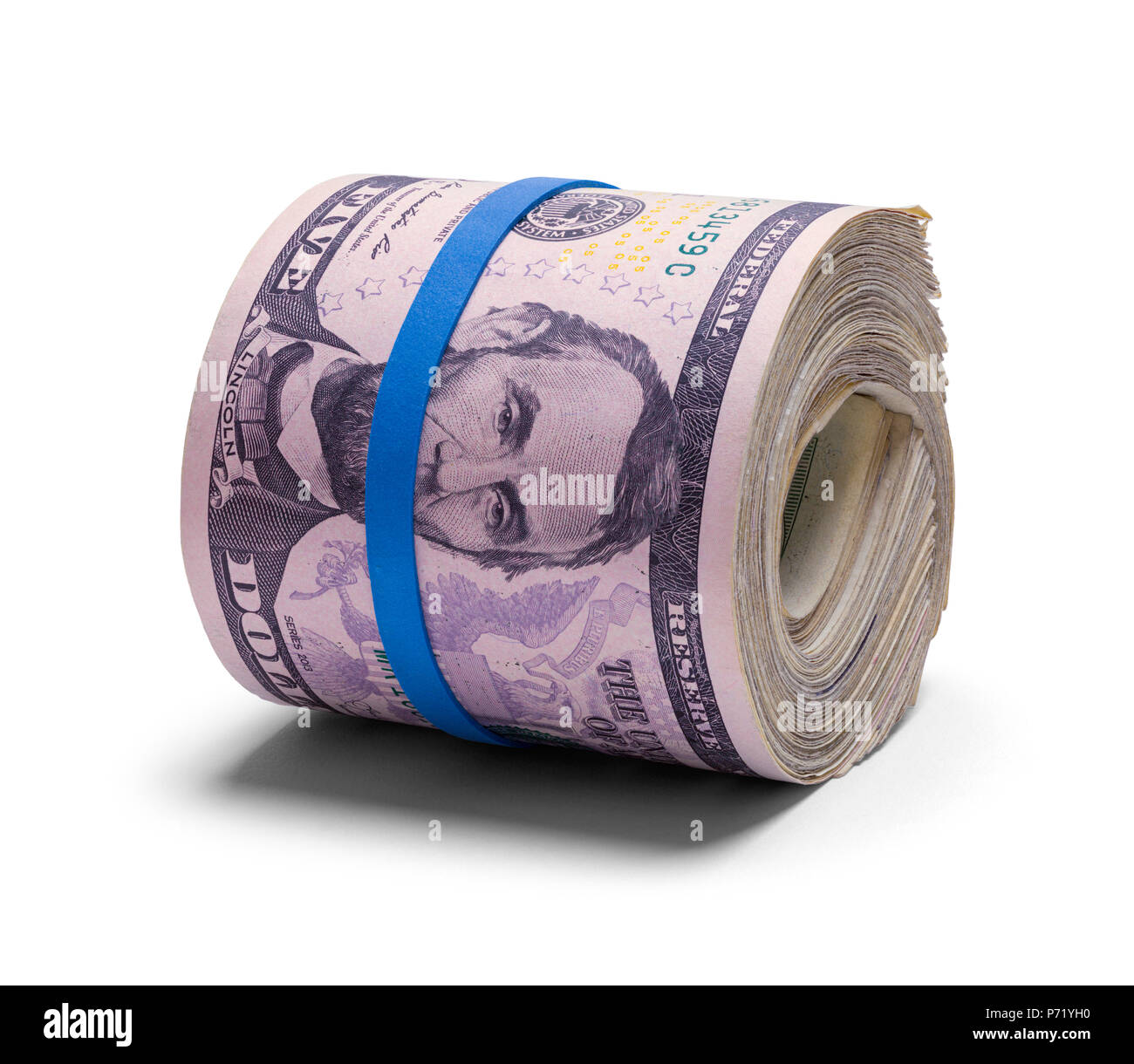 Rouleau de cinq Dollar Bills isolé sur un fond blanc. Banque D'Images