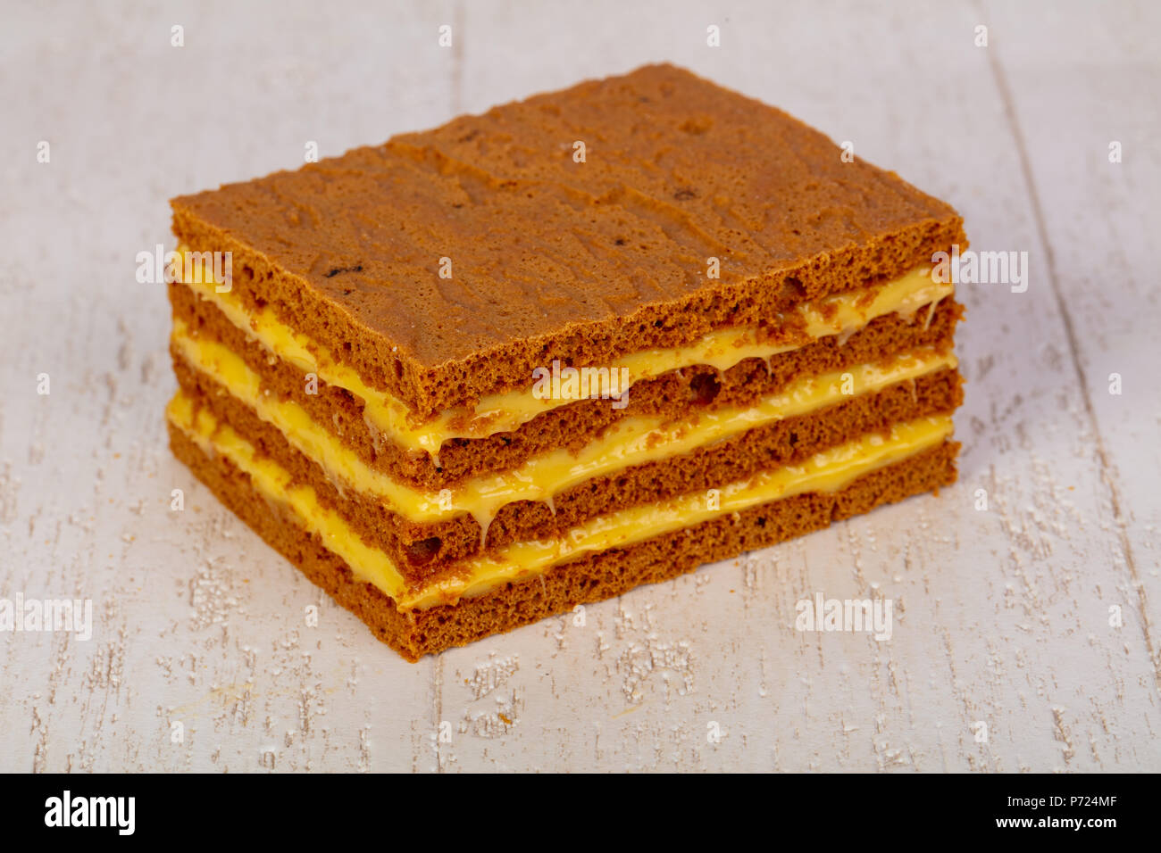 Delicieux Gateau Au Miel Russe Medovik Photo Stock Alamy Delicieux Gateau Au Miel Russe Medovik Photo Stock Alamy