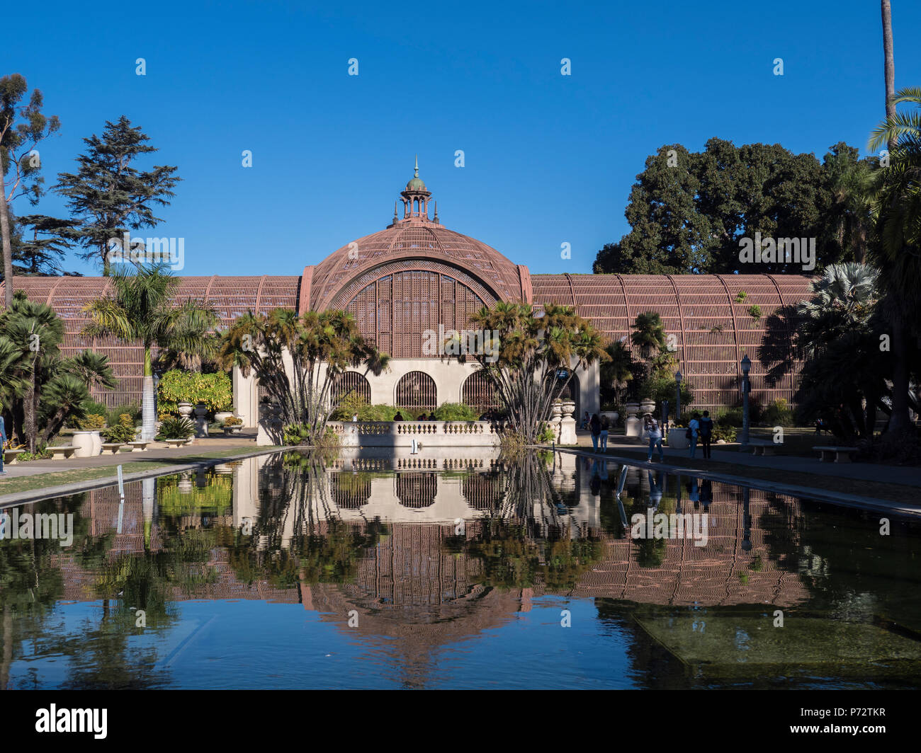 Bâtiment botanique et étang, Balboa Park, San Diego, Californie. Banque D'Images