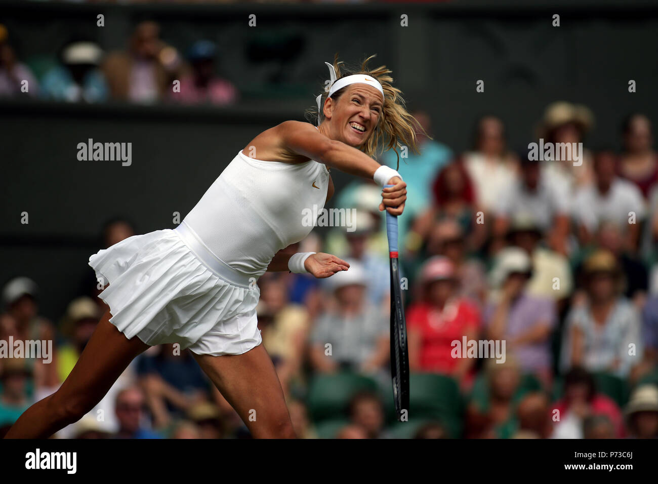 Londres, Angleterre - Juillet 4th, 2018. Wimbledon Tennis : Victoria Azarenka du Bélarus lors de son match contre Karolina Pliskova sur le Court Central pour le deuxième tour à Wimbledon aujourd'hui. Pliskova a gagné en 5 sets. Crédit : Adam Stoltman/Alamy Live News Banque D'Images