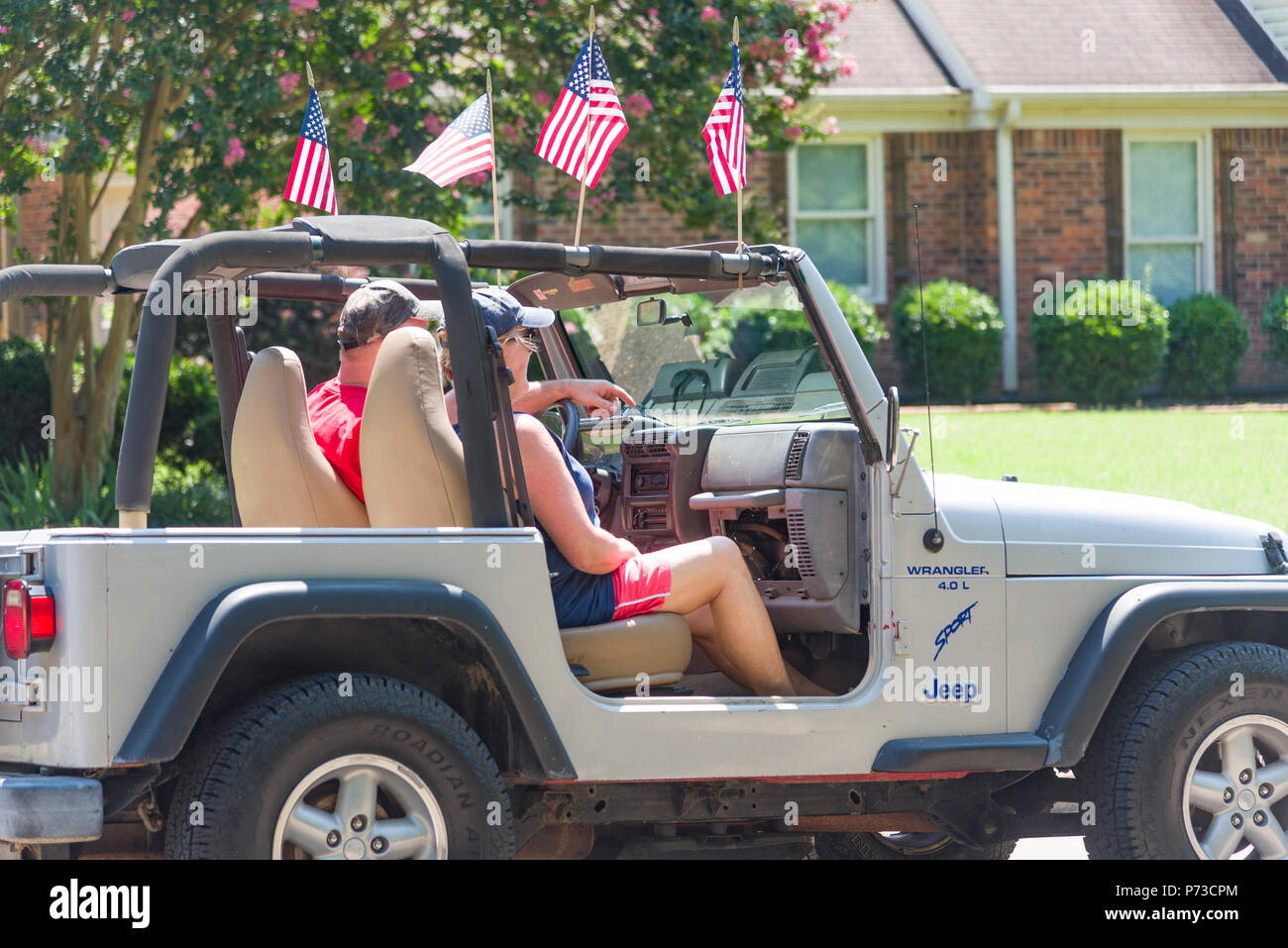 Germmantown, USA. Juillet 4,2018. Germmantown TN, USA. Défilé de voisinage. En 2018. Profitant de la quatrième de juillet. Date de l'indépendance aux États-Unis. Les familles et les amis profitez de la célébration avec les couleurs, les convertibles et les brises fraîches. Temp dans les années 90 (35c) Crédit : Gary Culley/Alamy Live News Banque D'Images