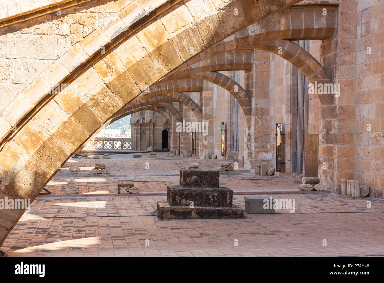 Terrasses de la cathédrale de Santa Maria de Palma, également connu sous le nom de la Seu. Palma, Majorque, Espagne Banque D'Images