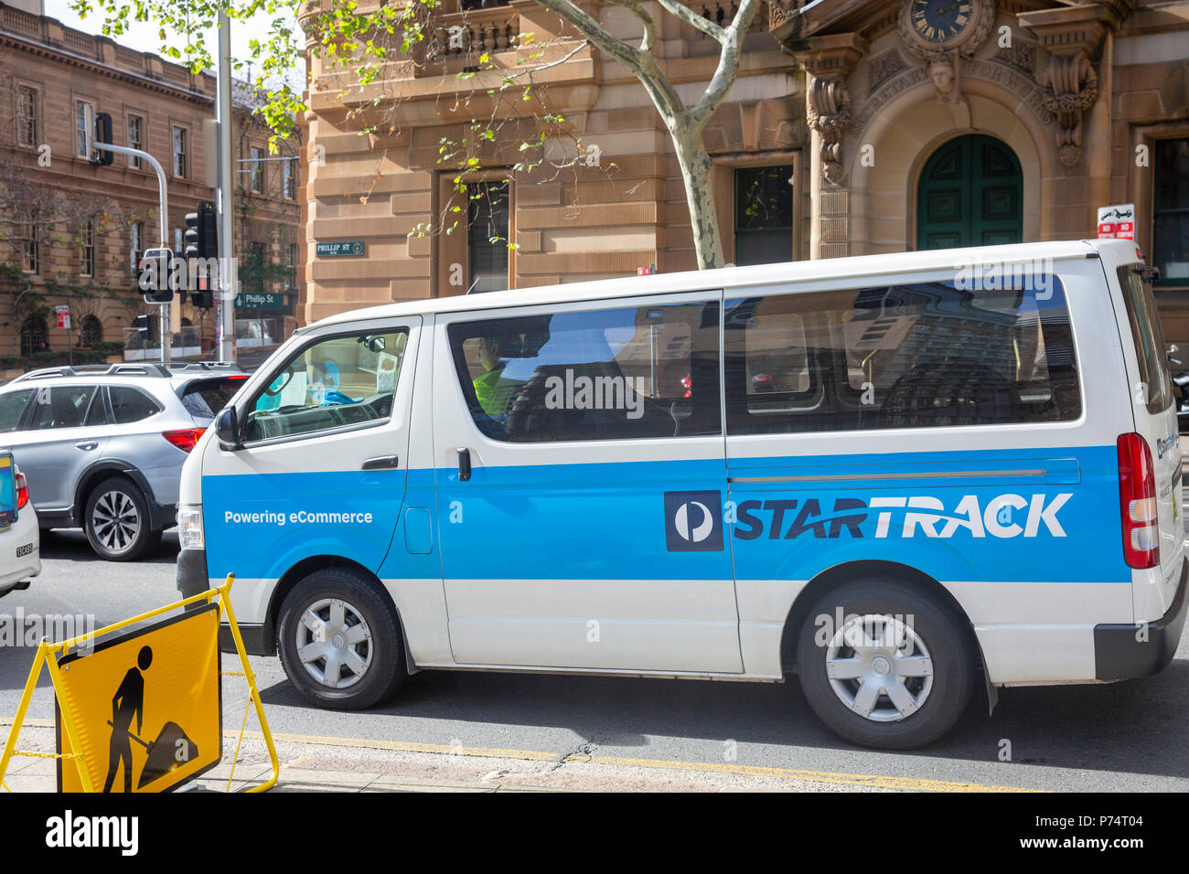 L'Australia Post Startrack véhicule de livraison de colis à Sydney, Australie Banque D'Images