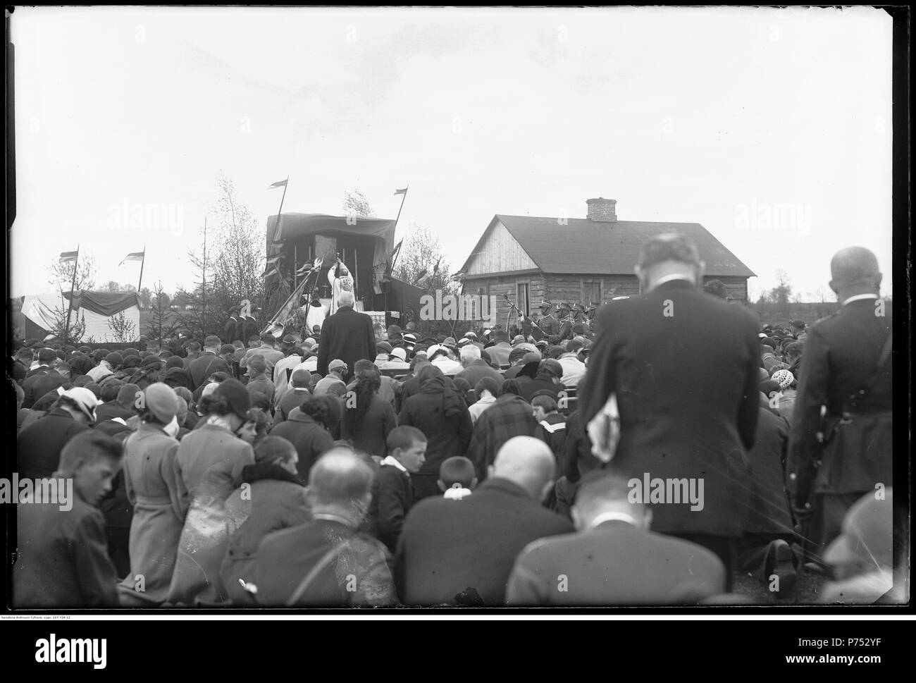 75 Witczak-WitaczyNarcyz ński - Święto 1 Pułku Krzyzowa Konnych (107-728-12) Banque D'Images