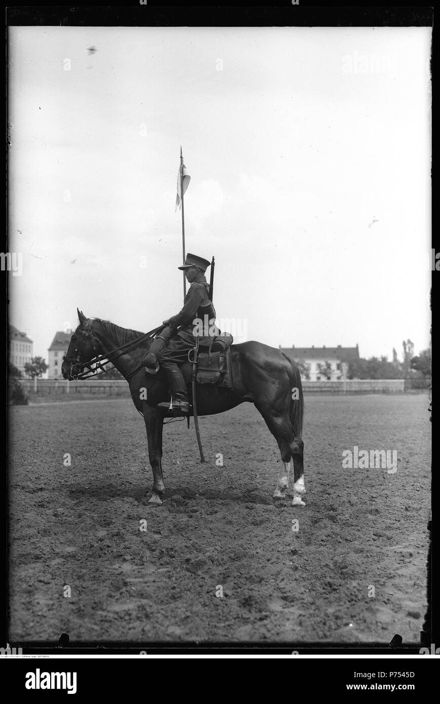 77 Narcyz Witczak-WitaczyPułku Żołnierze ński - 1 Szwoleżerów końmi z (107-260-6) Banque D'Images
