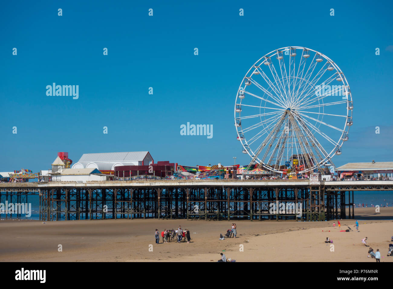Central Pier à Blackpool, Lancashire. Banque D'Images