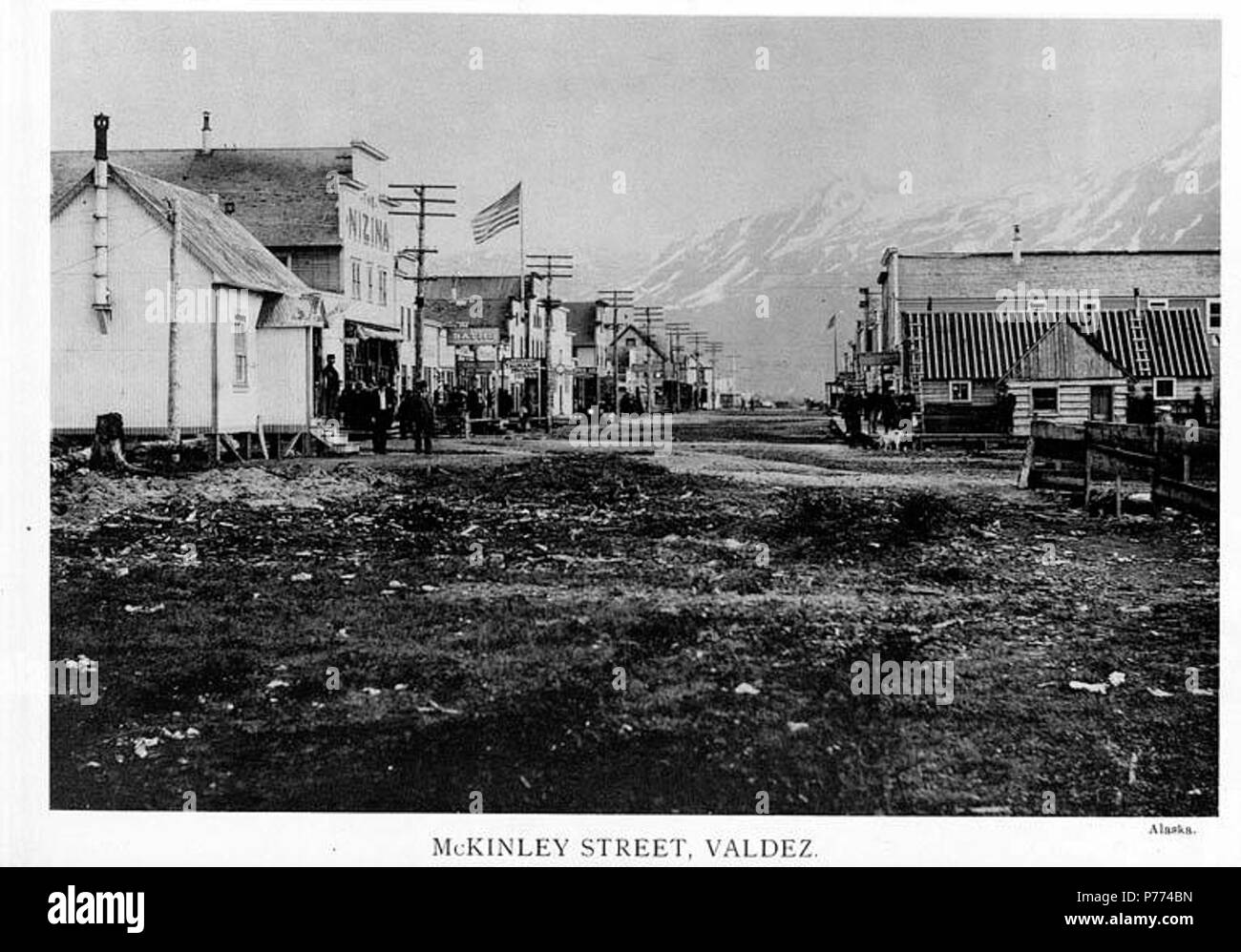 . Anglais : McKinley Street, Valdez, ca. 1907 . Anglais : Légende : sur le mont McKinley Street, Valdez, Alaska . Au verso de l'image : ca. 1907 sujets (LCTGM) : rues--Alaska--Valdez ; Options--American Sujets (LCSH) : Rue McKinley (Valdez, Alaska) . vers 1907 8 Rue McKinley, Valdez, ca 1907 NOWELL (58) Banque D'Images