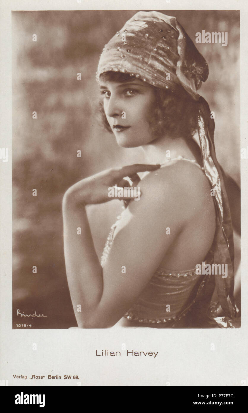 Nederlands : Lilian Harvey, 14 x 9 cm. Ross Verlag 1049/4 . 1920 43 Lilian Harvey - Alexander Binder - EYE FOT136673 Banque D'Images