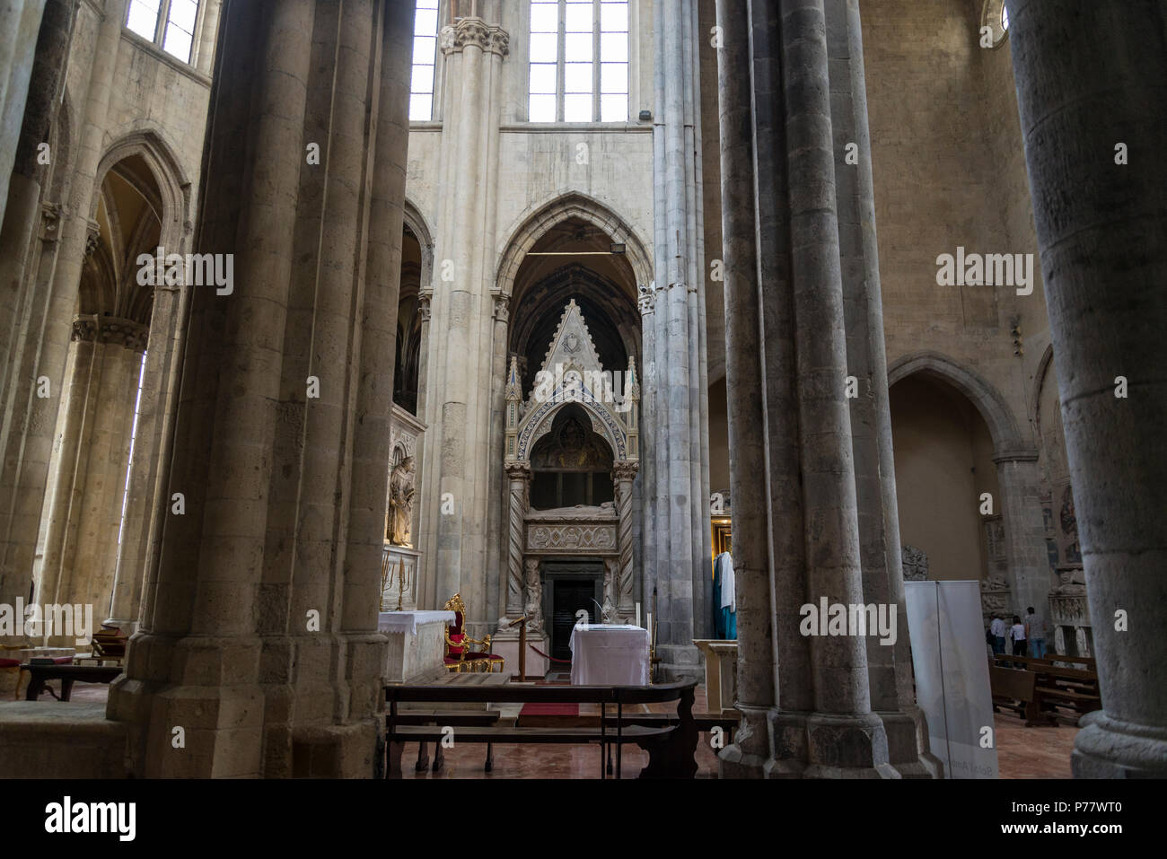 La basilique de San Lorenzo Maggiore, centre historique, à Naples, Italie Banque D'Images