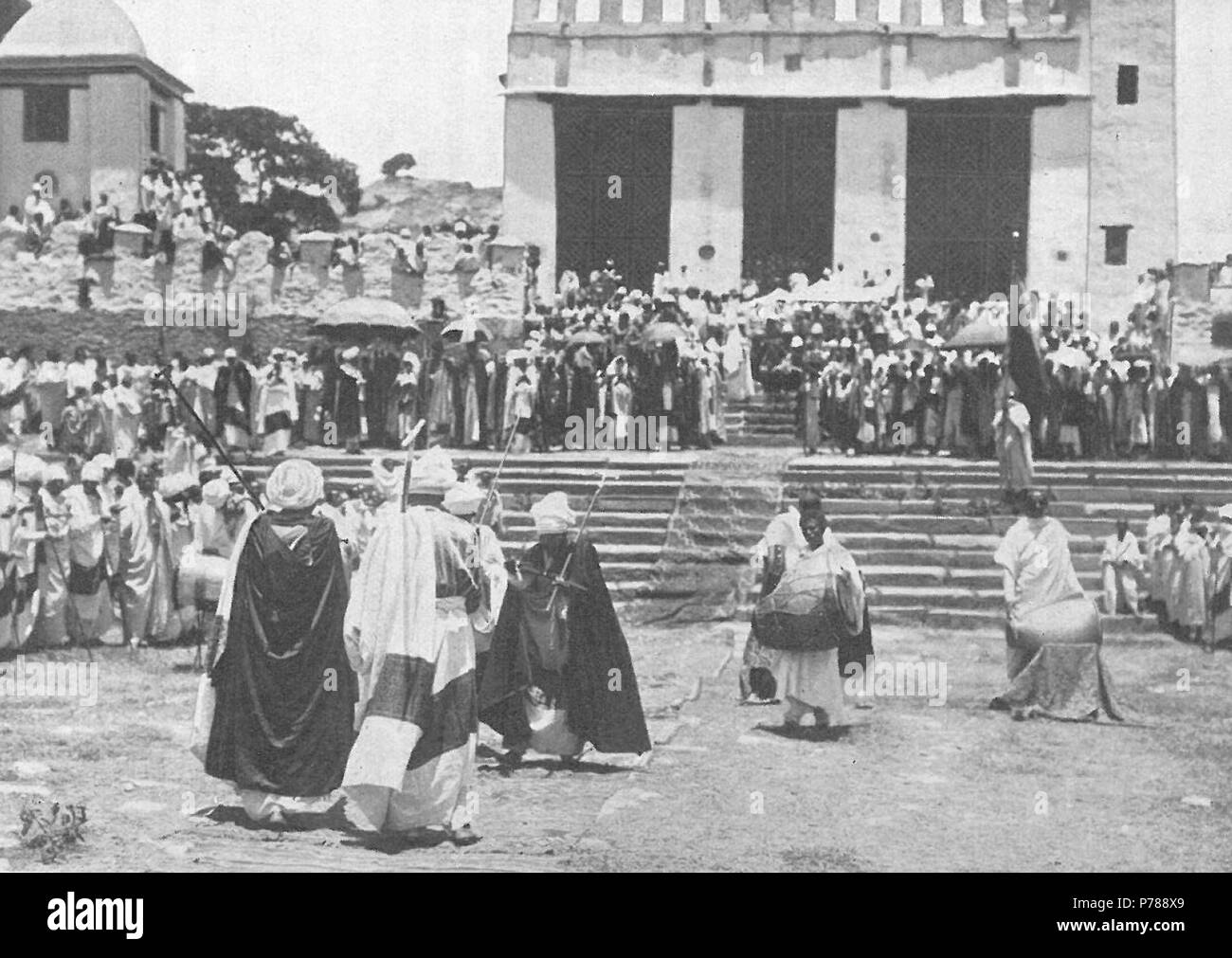 Deutsch : Gottesdienst der Kirche von Maria sion à Gonder . 10 septembre 2013, 19:03:45 von 34 Gottesdienst der Kirche Maria sion à Gonder Banque D'Images