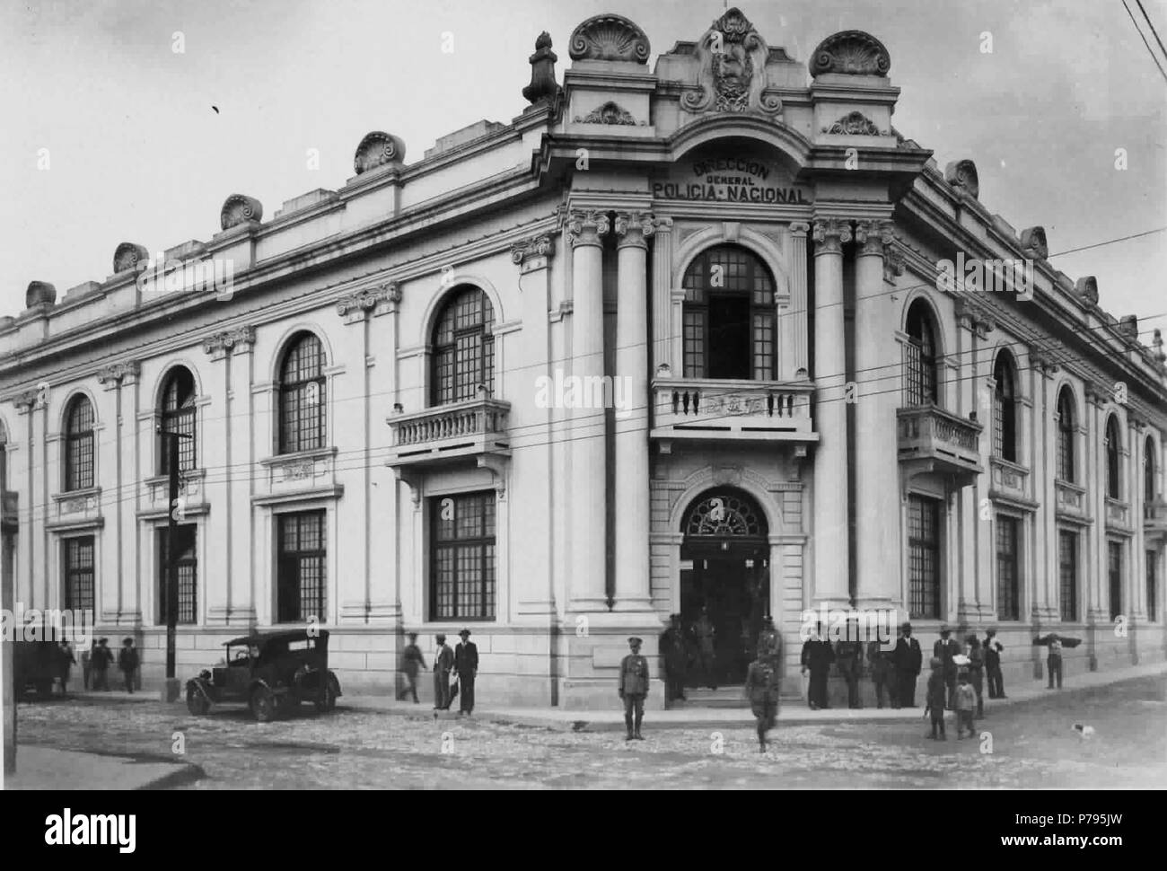 Español : Dirección general de Policía en prácticamente 1930. Ciudad de Guatemala. 19308 Direccionpolicianacional1930 Banque D'Images