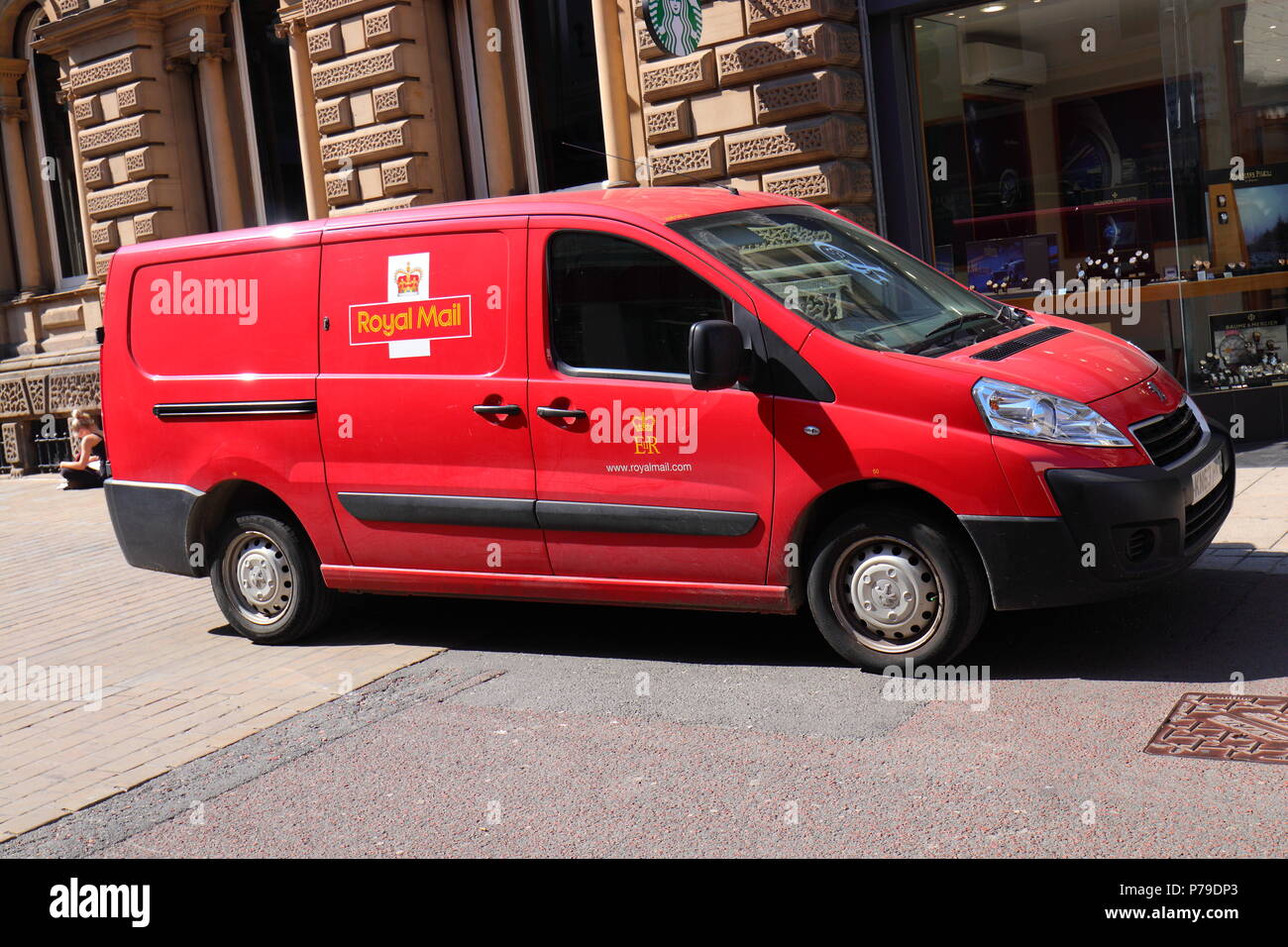 Royal Mail un van stationné jusqu'inl del Centre-ville Banque D'Images
