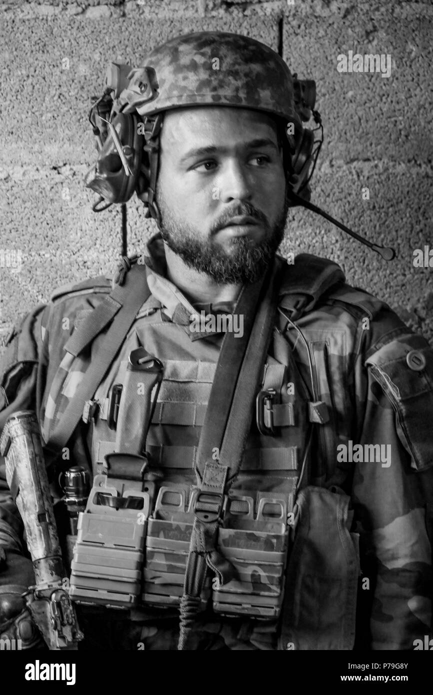 Membres de l'équipe de ski miliatry assister à la formation de commando au camp militaire de Chambaran, Isère, France Banque D'Images