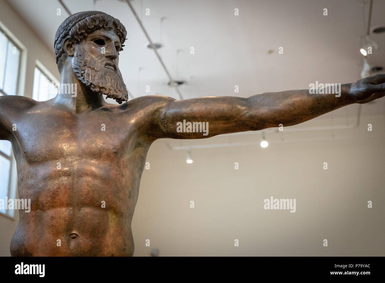 Statue en bronze de Zeus ou Poséidon, trouvé de la mer du nord du Cap Artemision, Eubée, dieu grec statue dans un style sévère, à partir de la période classique, 460 av. Banque D'Images
