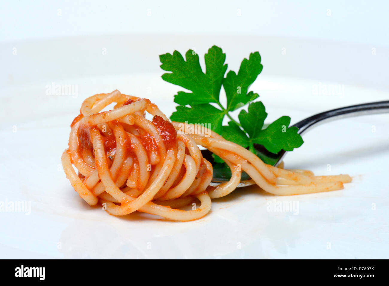 Spaghetti à la sauce tomate Banque D'Images