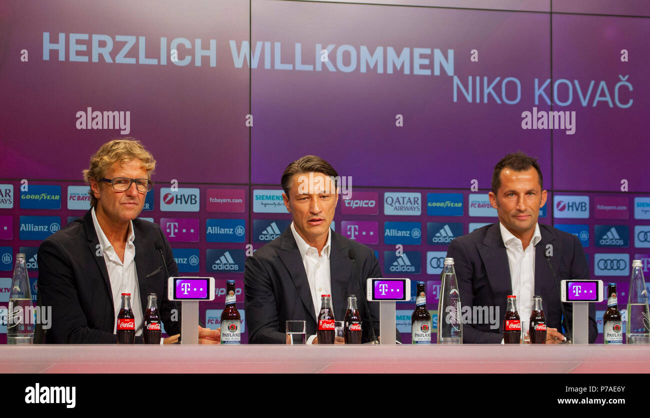 Munich, Allemagne. 07 juillet, 2018. FC Bayern - porte-parole du club Dieter NICKLES, Niko Kovac et entraîneur Bayern Bayern - directeur sportif Hasan SALIHAMIDZIC (à gauche). Football, le FC Bayern Munich (M), conférence de presse de lancement, de la saison 2018/2019, le 02.07.2018 dans Muenchen/ALLIANZARENA/Allemagne. Utilisation dans le monde entier | Credit : dpa/Alamy Live News Banque D'Images