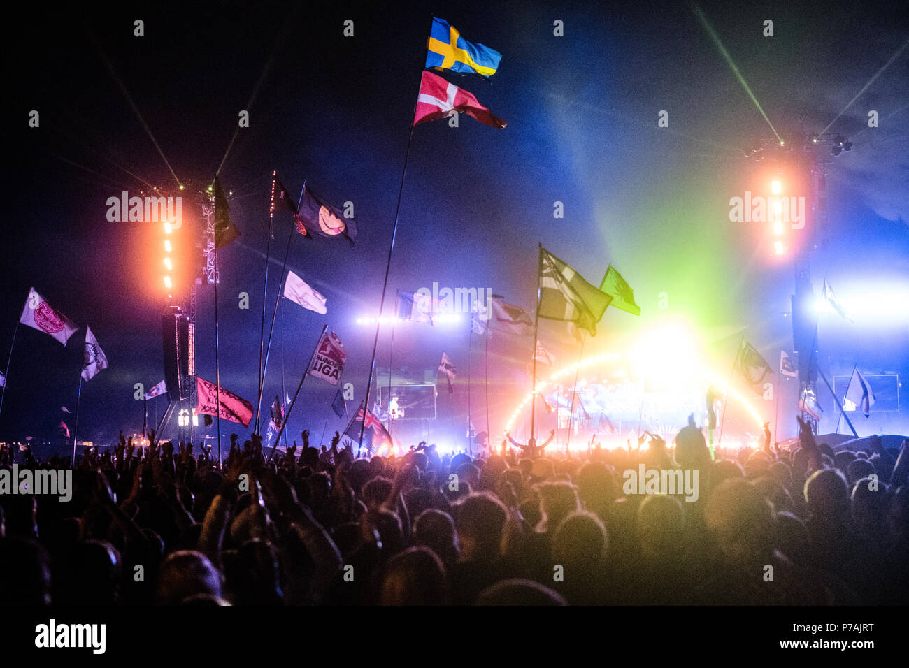 Le Danemark, Roskilde - Juillet 4, 2018. Donnant sur le concert des foules de festivaliers pendant un concert live avec le rappeur américain Eminem au stade Orange lors du festival de musique Festival danois de Roskilde en 2018. (Photo crédit : Gonzales Photo - Flemming Bo Jensen). Gonzales : Crédit Photo/Alamy Live News Banque D'Images