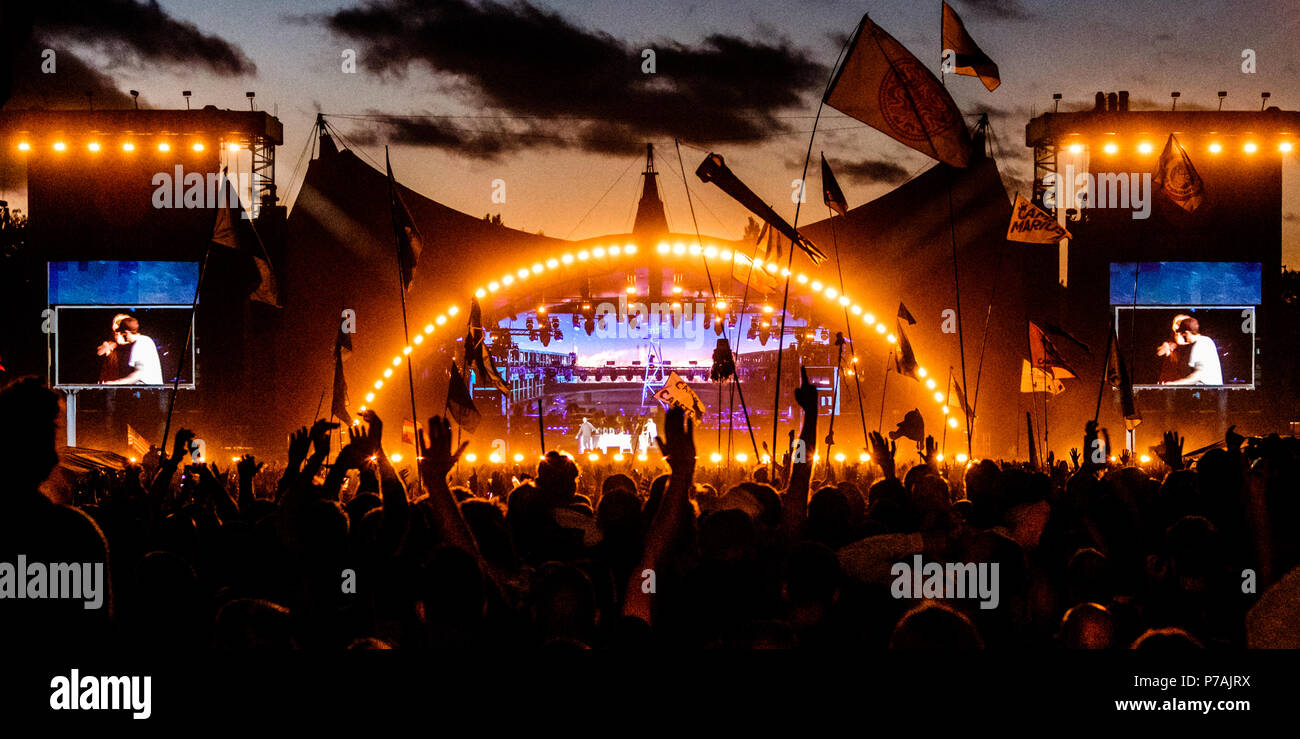 Le Danemark, Roskilde - Juillet 4, 2018. Donnant sur le concert des foules de festivaliers pendant un concert live avec le rappeur américain Eminem au stade Orange lors du festival de musique Festival danois de Roskilde en 2018. (Photo crédit : Gonzales Photo - Flemming Bo Jensen). Gonzales : Crédit Photo/Alamy Live News Banque D'Images