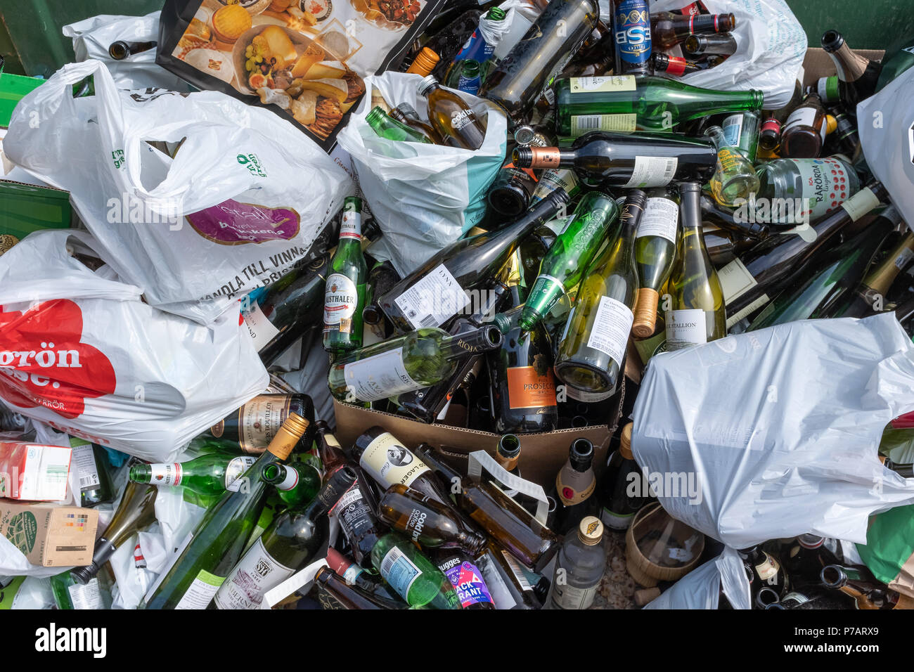 Le recyclage du verre, Södermalm, à Stockholm, Suède Banque D'Images